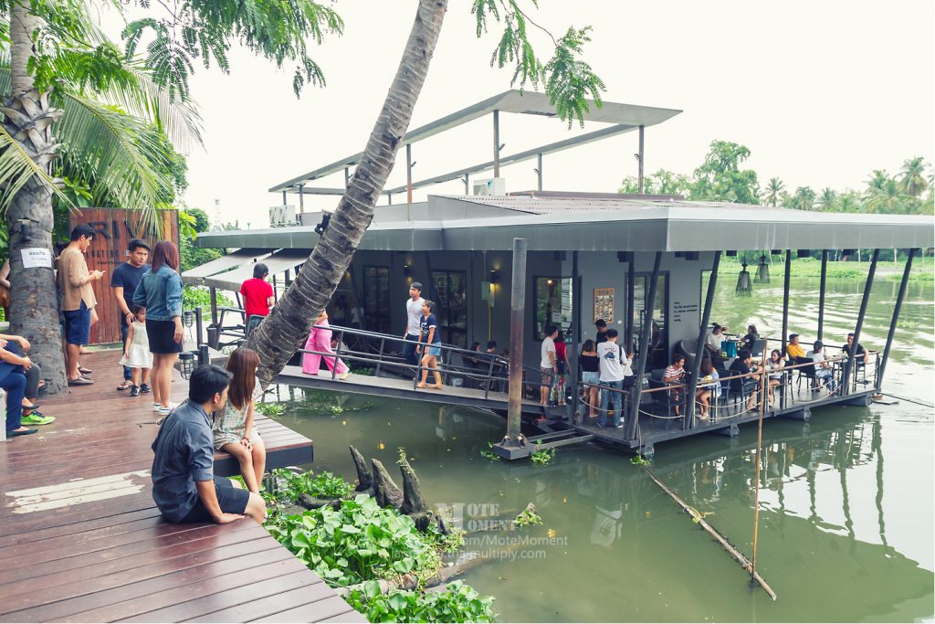 พาเที่ยว ร้าน RIVA floating cafe