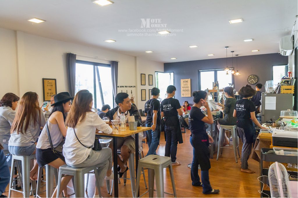 พาเที่ยว ร้าน RIVA floating cafe